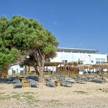 Epipleon Luxury Suites: Seafront Rooms with Spacious Verandas Nafpaktos Exterior photo